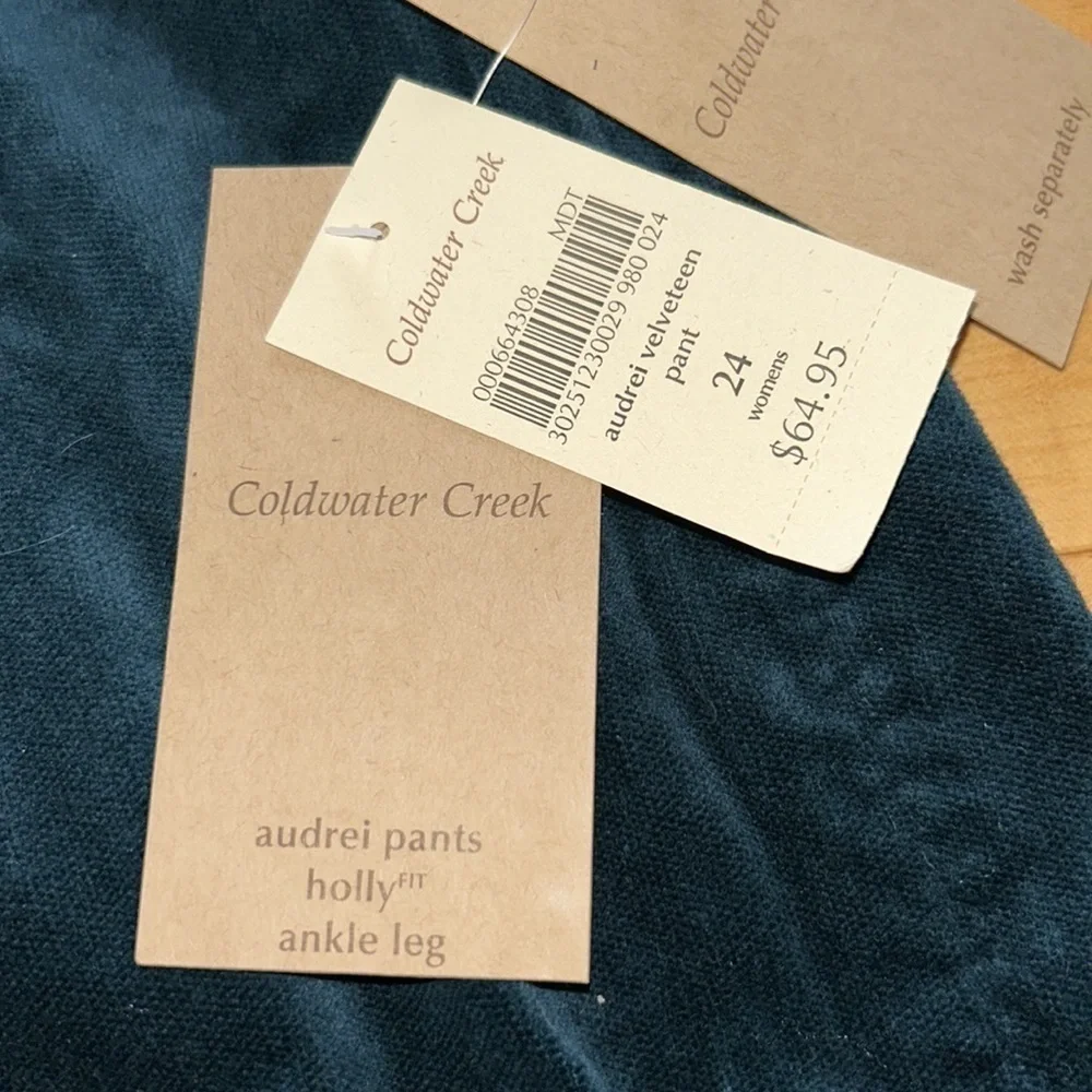 NWT Gorgeous Peacock Velveteen Audrei Pants Size 24​​